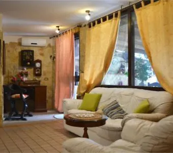 La E Bella Aci Trezza